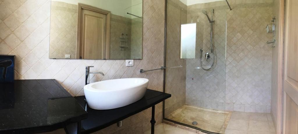 Villa Florida - Prestige Exclusive Rooms & Luxury Villas San Teodoro  Zimmer foto